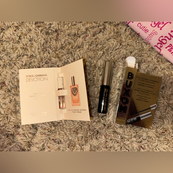 2 piece high end beauty dolce and gabanna and buxom mascaras mini✨💗 - Picture 2 of 3